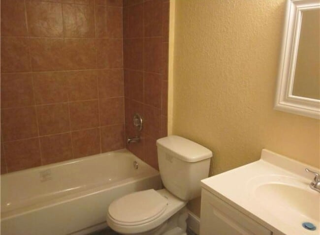 Photo - 4215 S 57th Ave Unit C