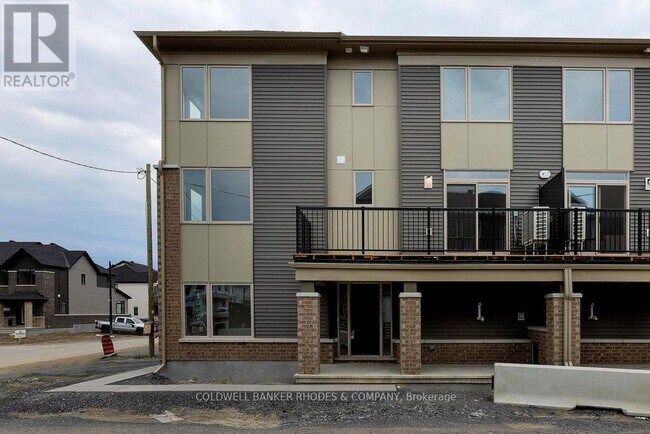 Photo - 231 Darjeeling Ave