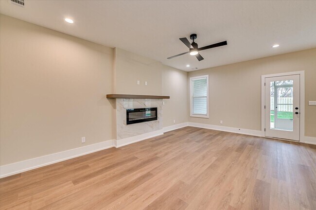 Photo - 3094 Banter Dr