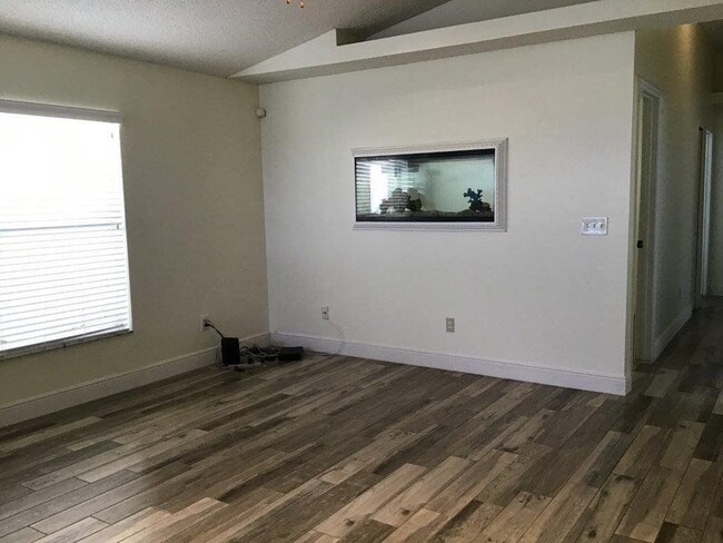176 Dahlia Village Cir