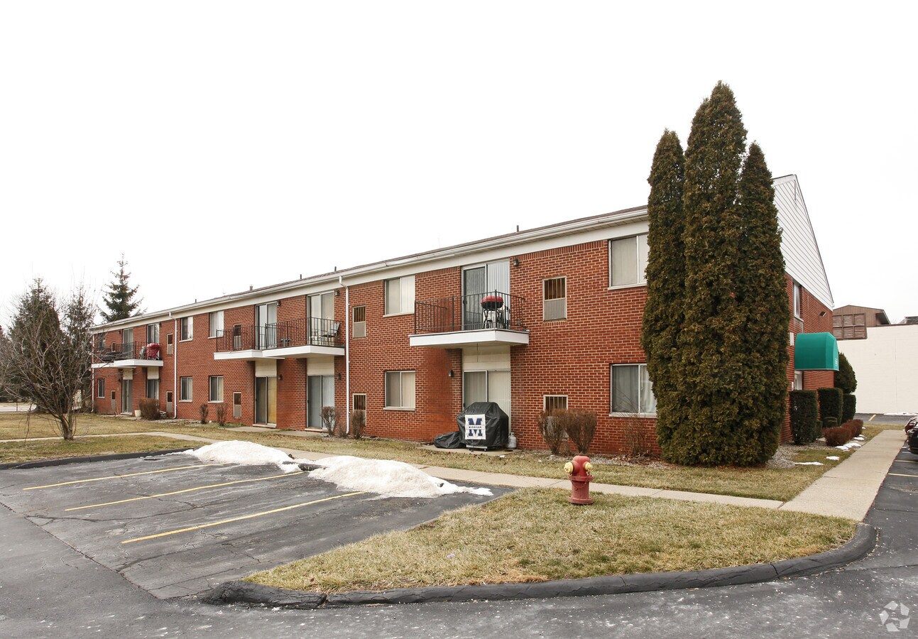 Farmington Manor Apartments - Farmington Manor Apartments