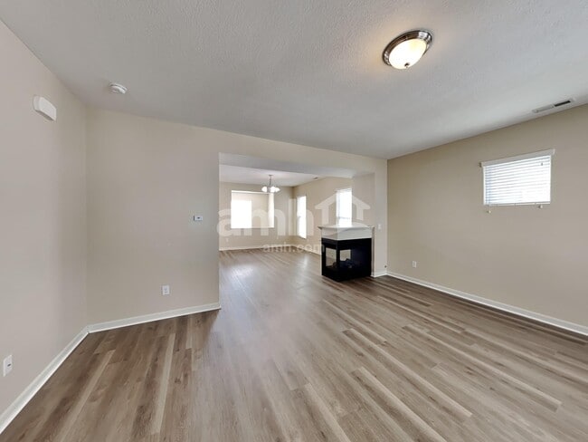 Photo - 7867 Ashenden Dr