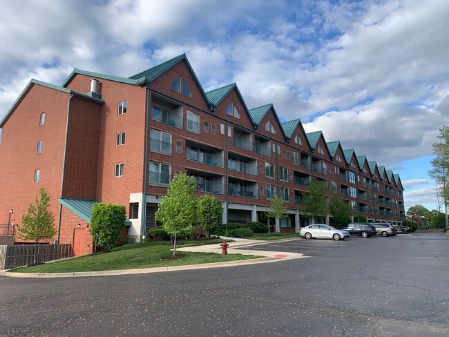 Building Photo - 1111 Burlington Ave Unit 419