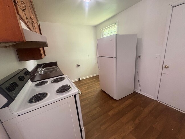 Photo - 1018 Curdwood Blvd Unit B