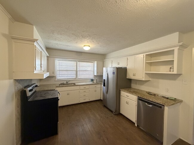 Photo - 3813 25th St