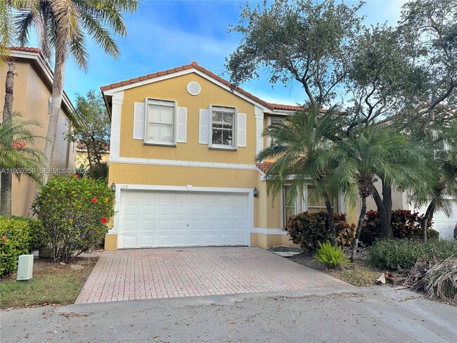 Photo - 1115 River Birch St