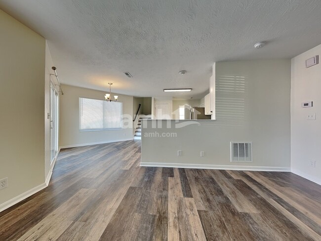 Photo - 2362 Hummingbird Ln