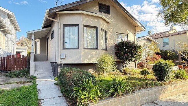 Building Photo - Awesome California Bungalow in Albany Rental