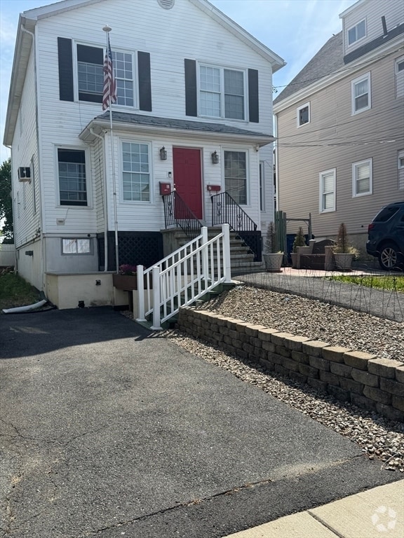 Building Photo - 31 Tapley Ave Unit 2 Rental