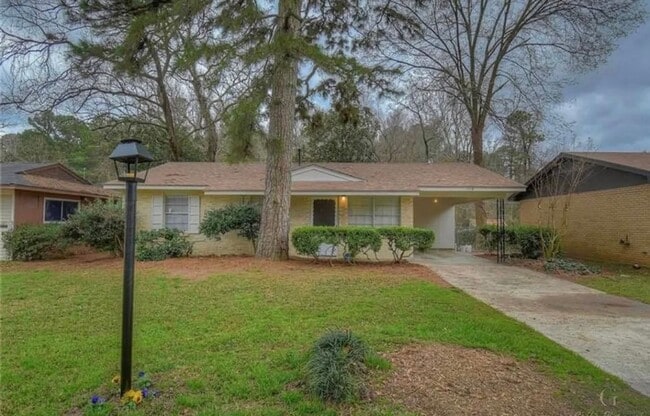Spacious 3 Bedroom, 2 Bath Home – Move-In ... - Spacious 3 Bedroom, 2 Bath Home – Move-In ...