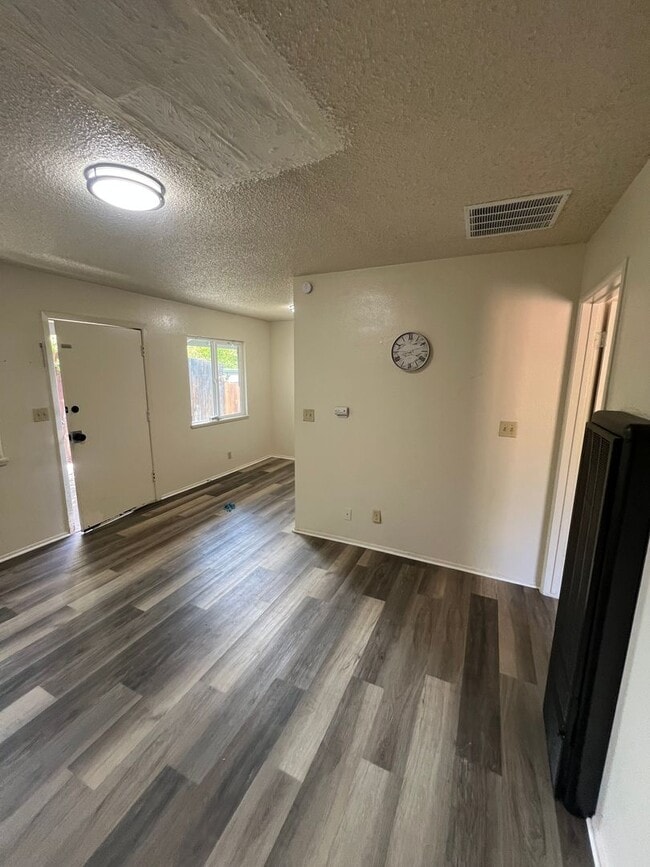 Photo - Oroville one bed one bath duplex for rent.