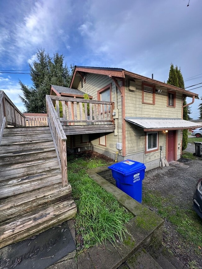 Photo - Cozy 2 bedroom 1 bathroom home in Everett!