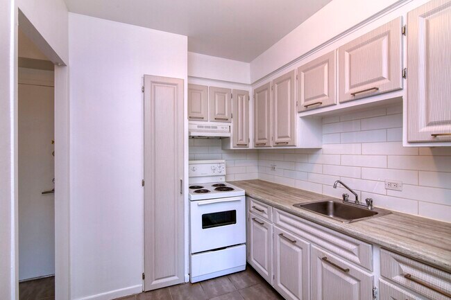 Photo - 2400 Av. Van Horne Unit 405