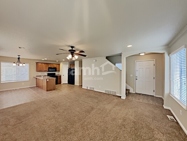 Photo - 4778 Wilson Way