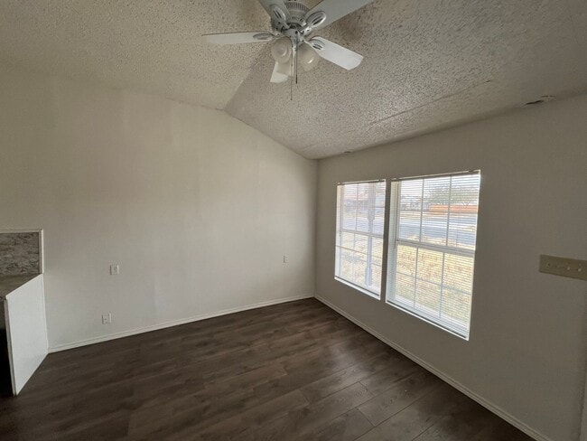 Photo - 3202 Baylor St Unit FRONT