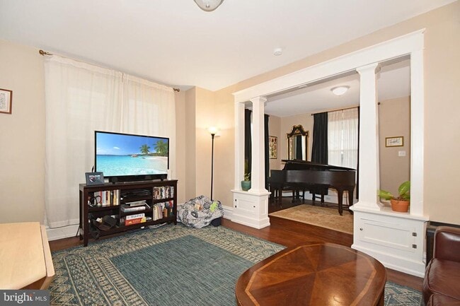 Photo - 29 N Harrison St