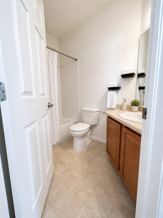 Photo - 15700 E Jamison Dr