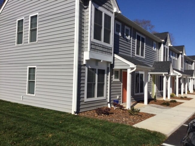 Photo - Blackstone-Convenient to Fort Picket and Downtown Blackstone
