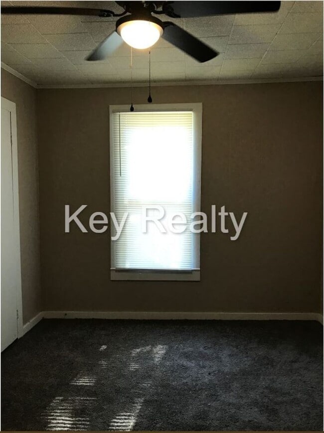 Photo - 123 Hickory St