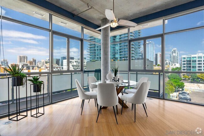 Building Photo - 527 Tenth Ave Unit 503 Rental