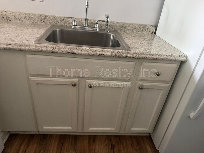 Photo - 912 Belvedere St