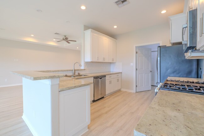 Photo - 2422 Cardinal Dr