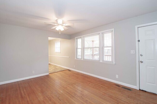 Photo - 402 Britton Springs Rd