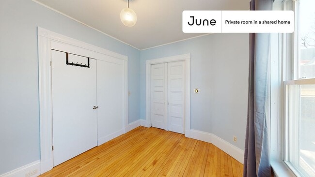 Photo - Room in Shared 6 bed/1.5 bath home in Brighton Unidad F