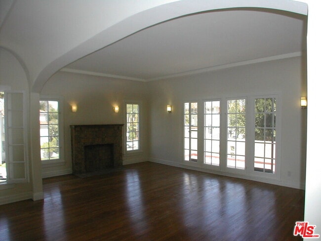 Photo - 803 S Detroit St