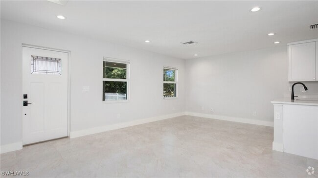 Building Photo - 27304 Dortch Ave Rental