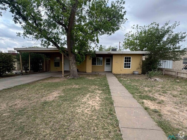 Building Photo - 1405 W Yucca Ave Rental