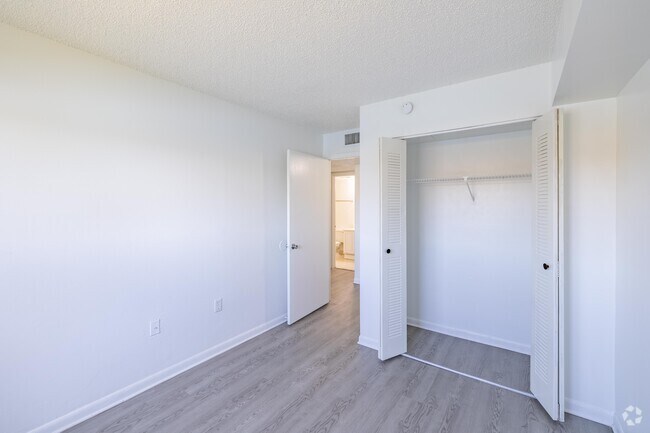 2BR, 1BA - 900SF - Second Bedroom