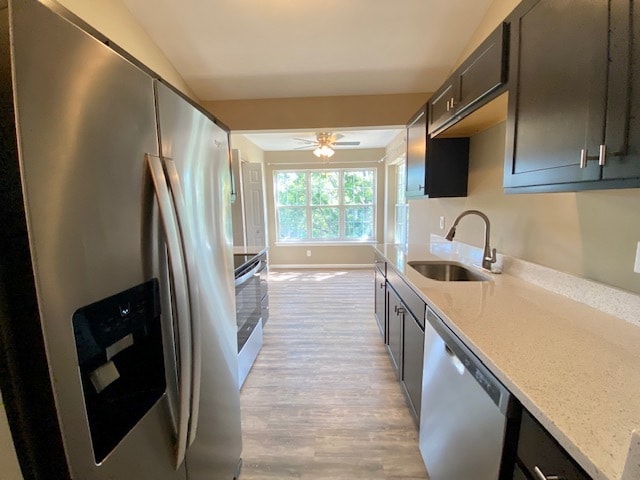 Kitchen and Eat in - 300 Blue Water Ct Unit 303