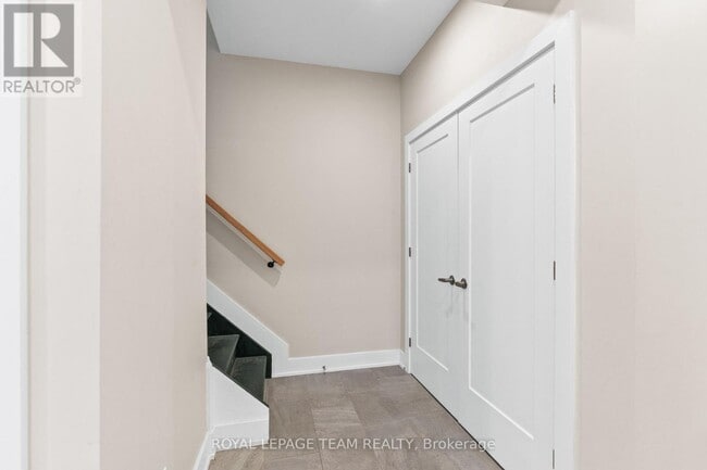 Photo - 423 Ravenhill Ave Unité D