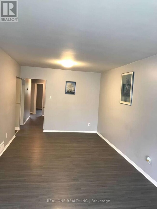 Photo - 53 Cairnside Crescent