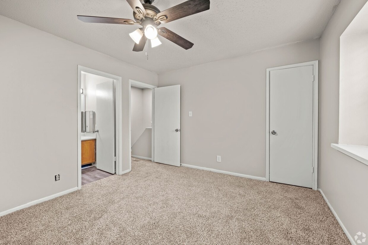 Floor Plan - 2 Bd 2.5 Ba - Seasons - TH