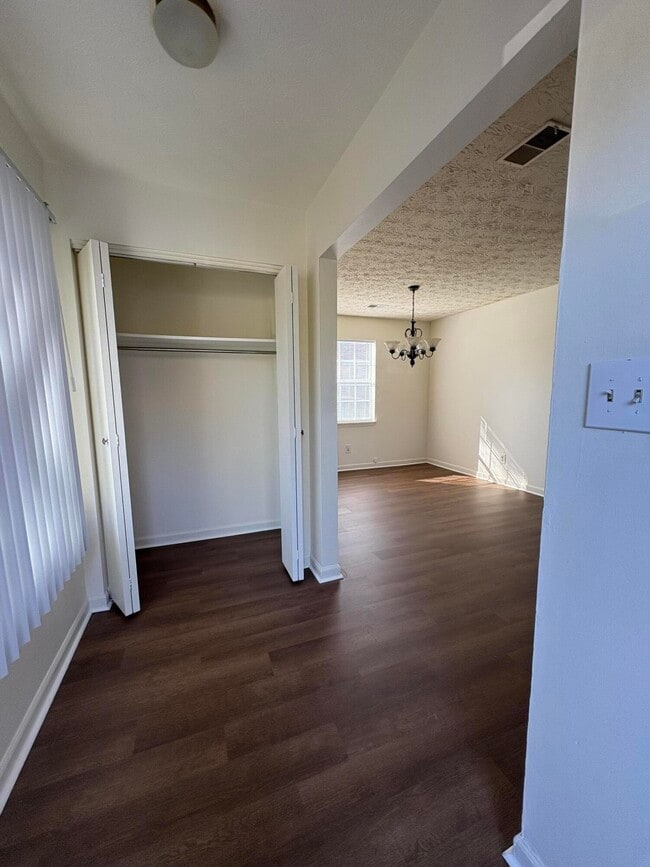 Photo - 757 Gatehouse Pl