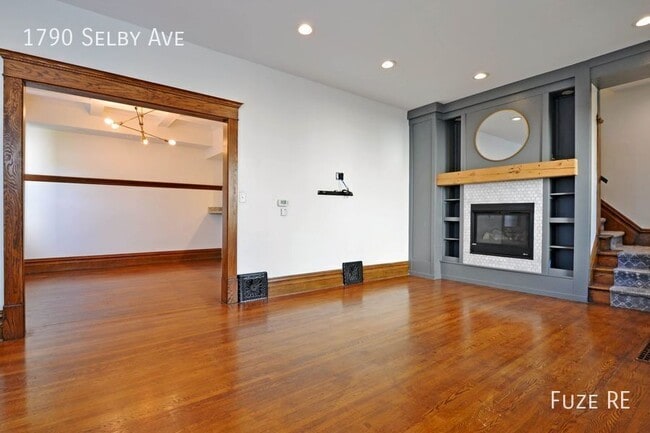 Photo - 1790 Selby Ave