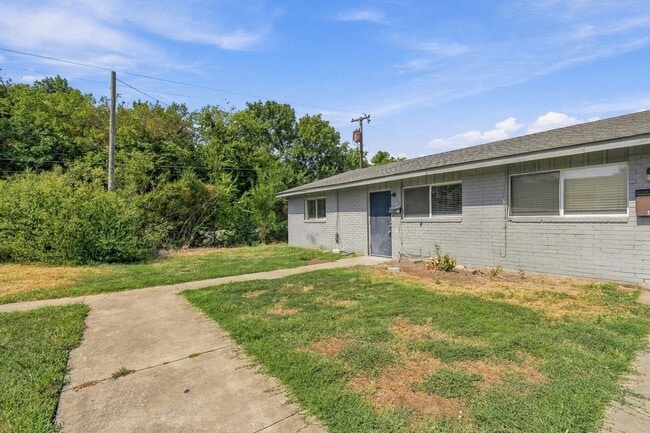Photo - 1072A N Irvington Ave