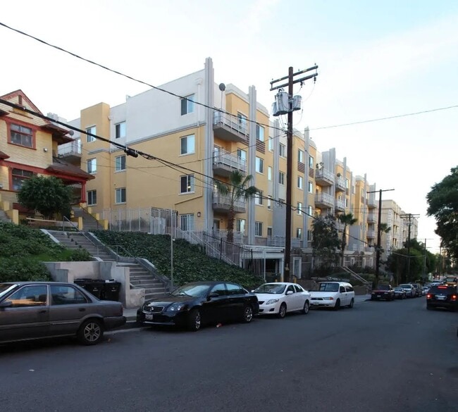 Building Photo - 450 S Grand View St Rental