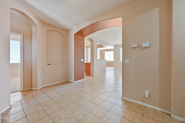 1525 W St Kateri Dr