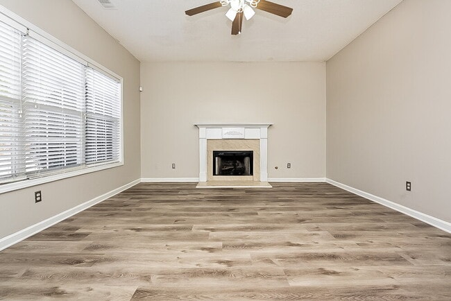 Photo - 6328 Sunflower Pl