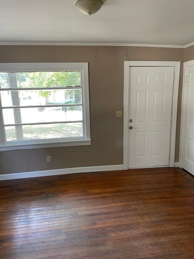 1626 E Sullenberger Ave House House Rental in Malvern, AR