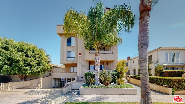 Building Photo - 144 N Hamilton Dr Unit 5 Rental