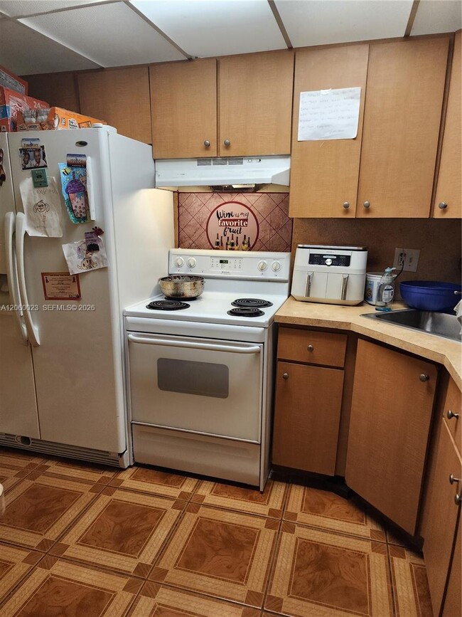 Photo - 5975 NW 25th St