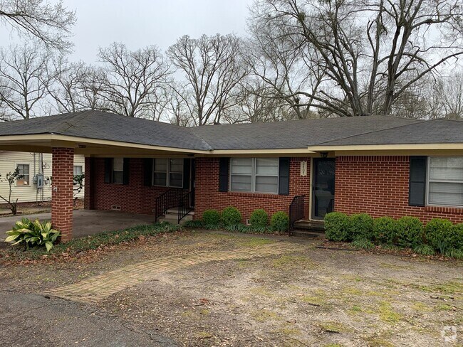 Building Photo - 3/2 SHISD fenced yard pet friendly Rental