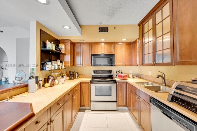 Photo - 919 Hillcrest Dr Unit 704