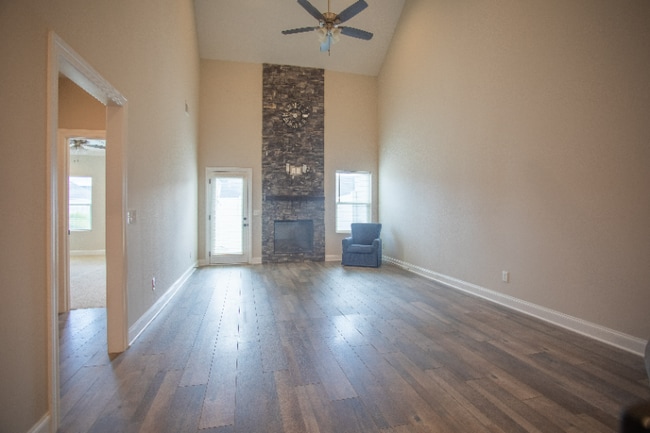 Photo - 3436 Pershing Dr