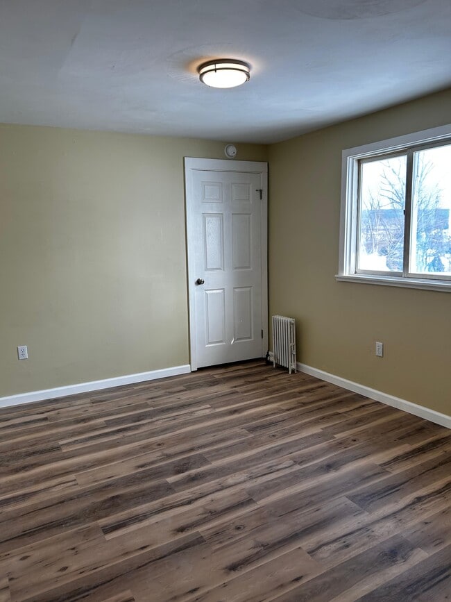 Photo - 158 Fallbrook St