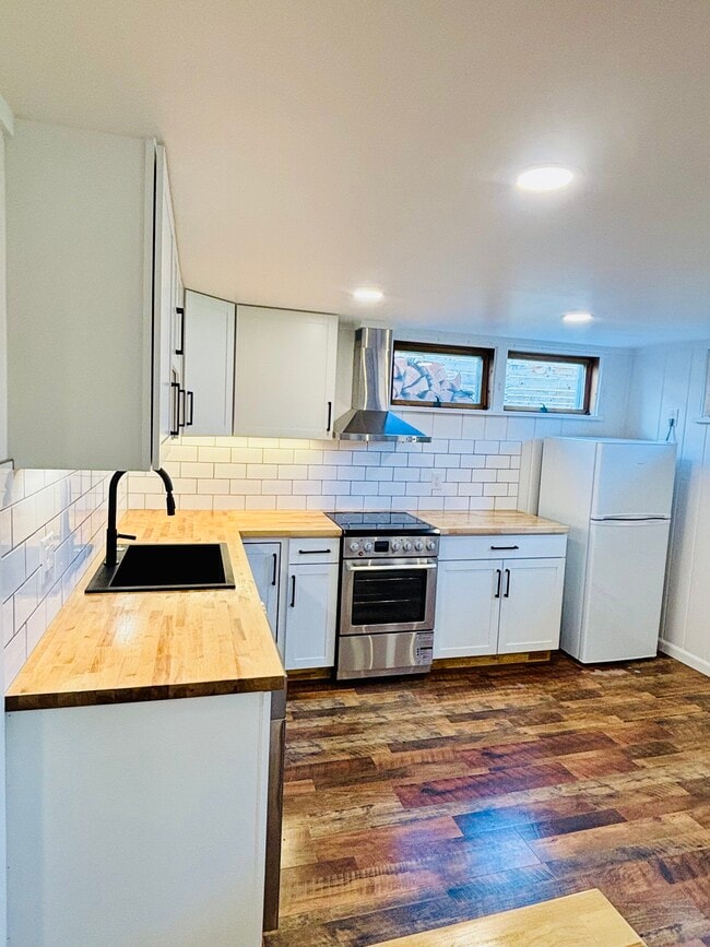 Photo - 1106 S Willson Ave Unit 3